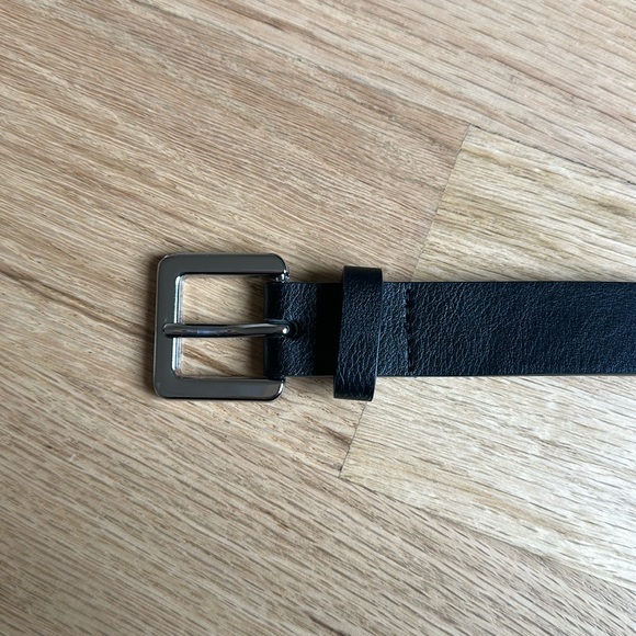 Express Accessories - Black Express Belt